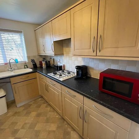 5 Holborn Spacious Home Redhill  Ngoại thất bức ảnh